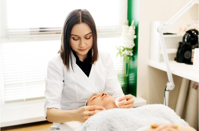 los angeles skincare clinic for acne prone skin